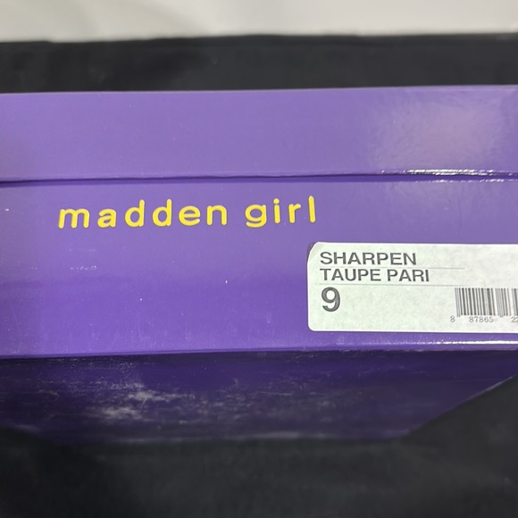 Booties - Picture 5 of 5